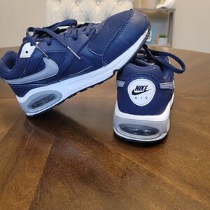 Nike  Air Max Kids Navy and White Sneakers. Size 3Y